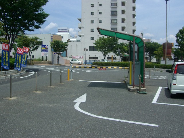 唐津駅北口自動車整理場